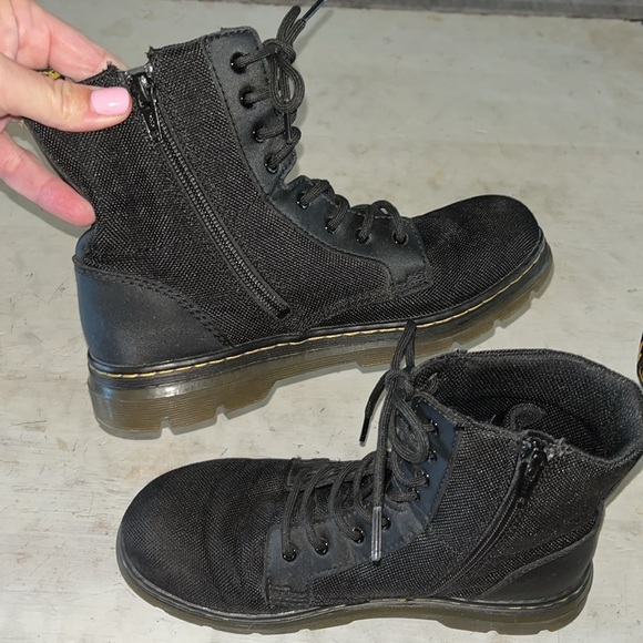 Dr. Martens Unisex-Child Combs (Big Kid) Y nwot | size 5 - Picture 5 of 7